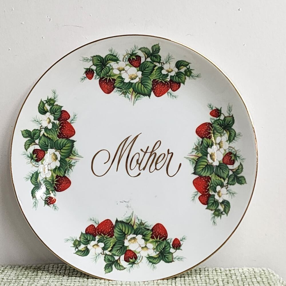 Saji Japan Fine China “Mother” Strawberry Plate Gold Trim 7.5 Inch